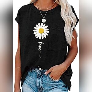 Black Daisy “Love” Graphic Top with Cap Sleeves | Size Small